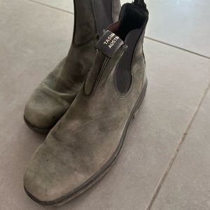Blundstones size 39